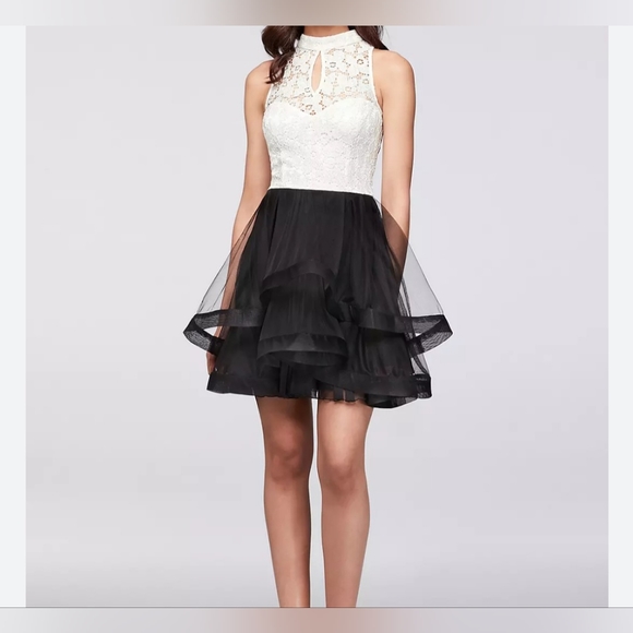 SPEECHLESS High-Neck Lace and Tiered Mesh Formal Prom Dress - Picture 6 of 8